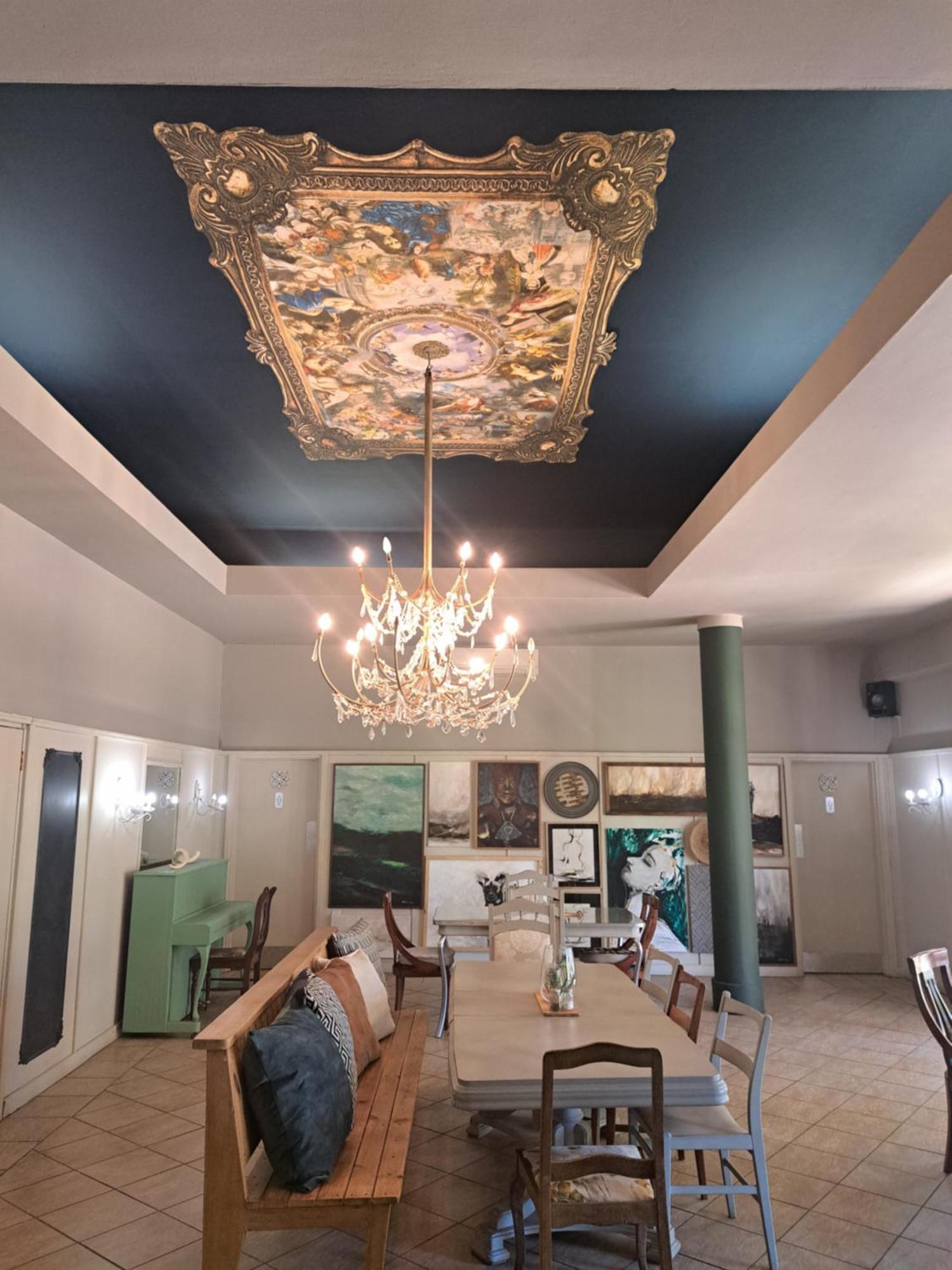Backstage Theatre Room Цумеб Екстериор снимка